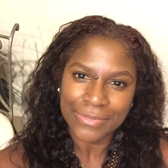 Meet your Posher, Rochelle - Picture 1 of 1